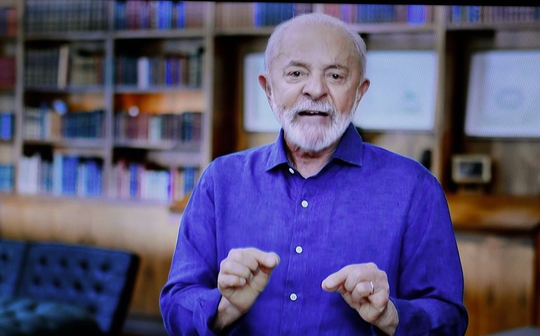 Lula sanciona lei que torna Política Nacional Aldir Blanc permanente