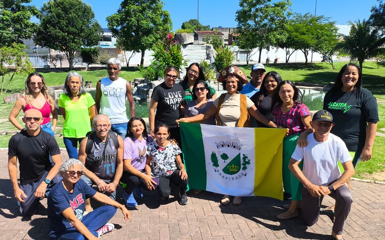 Atletas de Arapiraca brincam São João na capital do Agreste e vão correr em Caruaru