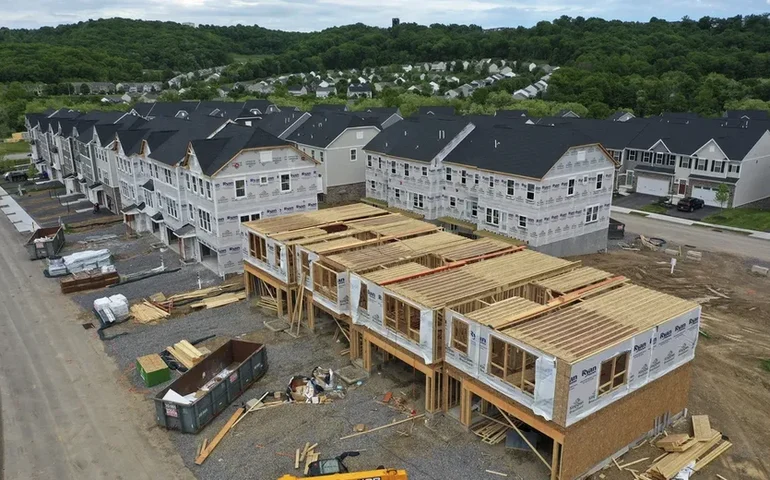 Vendas de moradias novas nos EUA caem 17,3% em outubro ante setembro