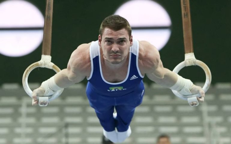 Brasil faz boa classificatória e mantém chances de vaga olímpica por equipe na ginástica masculina