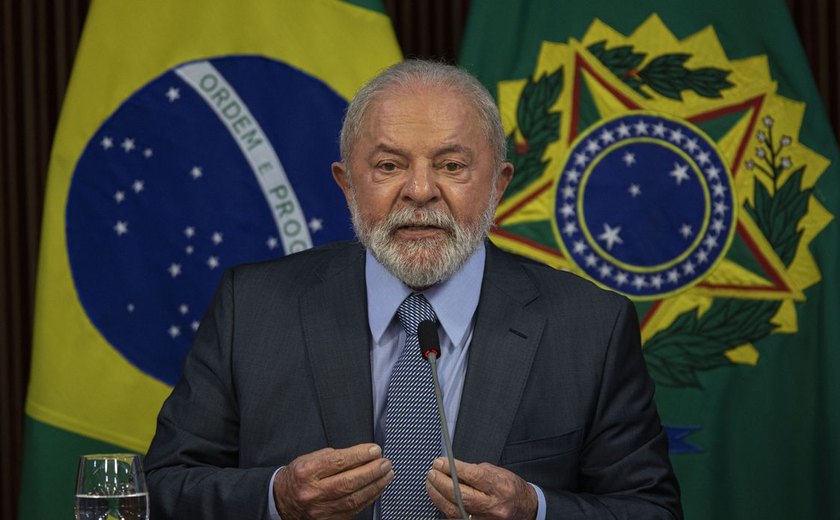 Retomada de programas e revisão de medidas marcam 100 dias de Lula