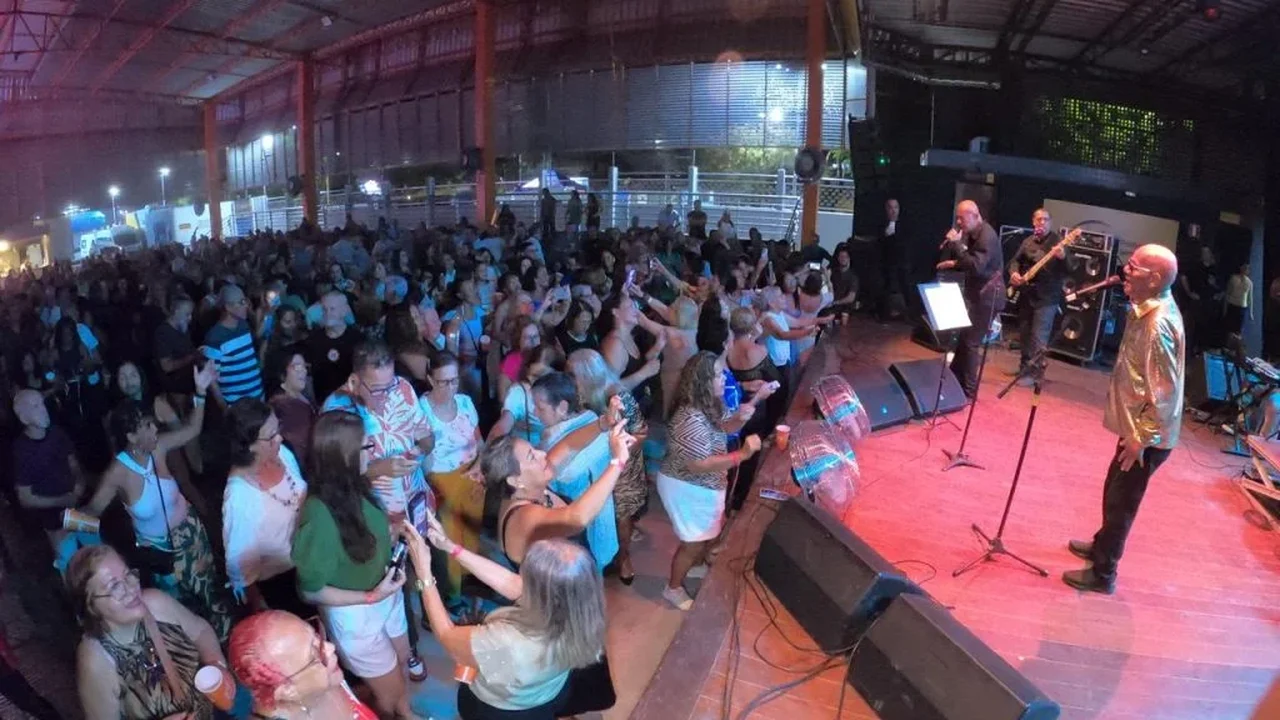 Happy Hour do Sesc Poço acontece no dia 24 de abril com show da Banda Avalon