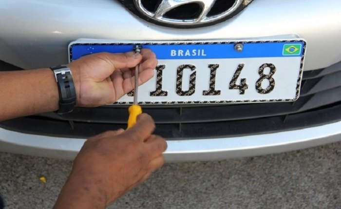 Detran Alagoas orienta que proprietários de veículos concluam processo de emplacamento em até 30 dias