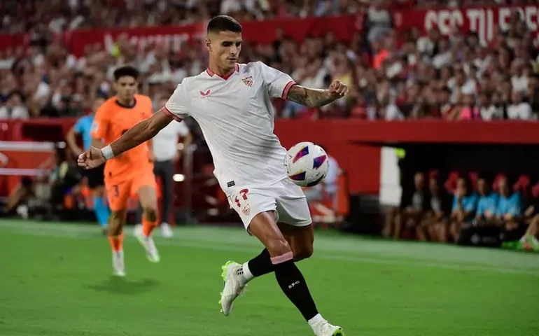 Sevilla perde do Valencia pelo Espanhol antes de encarar o Manchester City na grande final