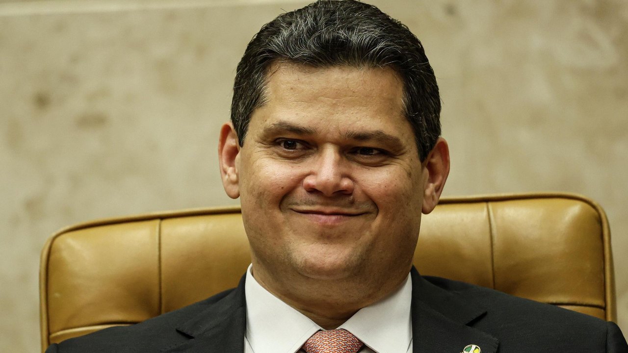 Alcolumbre ameaça incluir Mendonça em impeachment se Senado pressionar por ação contra Moraes