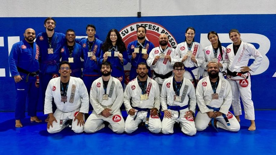 Atletas arapiraquenses conquistam pódio no Campeonato Alagoano de Jiu-Jitsu em Maceió