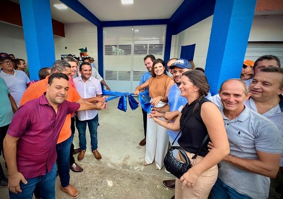 Em mais um dia histórico, prefeita Marcela Gomes reinaugura Mercado Público de Novo Lino totalmente reformado