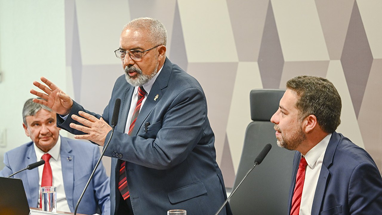 Ministros e especialistas apoiam fiscalização de políticas sociais do governo