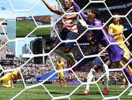 EUA vencem Austrália e ficam perto do mata-mata da Copa