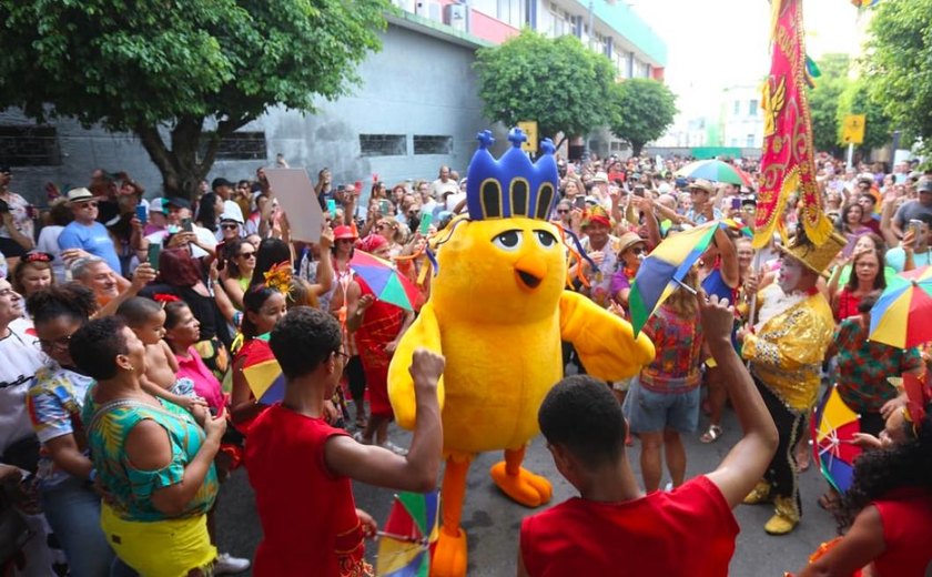 Bloco Pinto da Madrugada agita a orla de Maceió neste sábado (22) e movimenta a Economia local