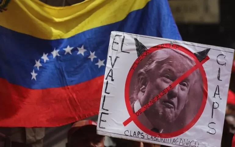 Trump desmente mídia e nega intenção de atacar Venezuela