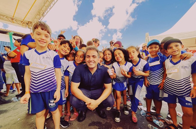 Renato Filho diz que escola pública não pode preparar aluno para um mundo que já ficou para trás