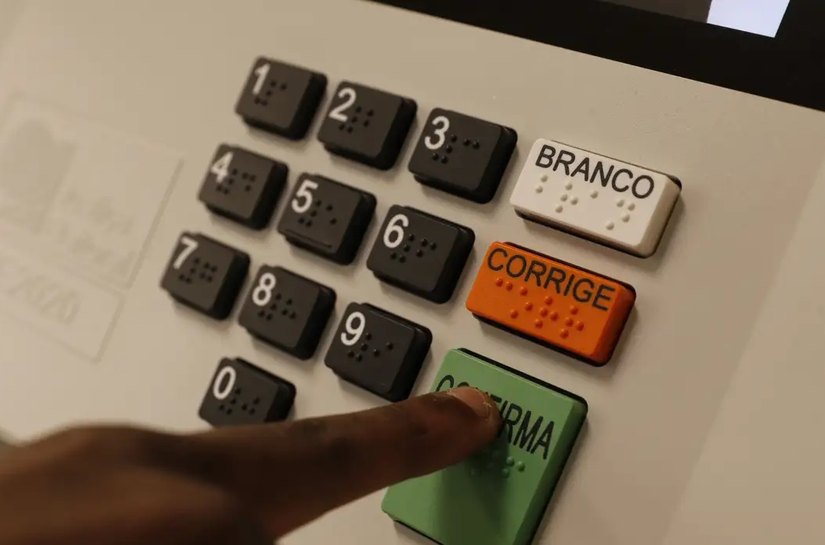 Política Candidaturas com identidade religiosa crescem 225% em 24 anos