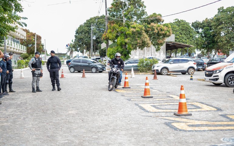 Agentes da Guarda e Segurança Municipal de Traipu recebem treinamento da Rocam para patrulhas com novas motocicletas