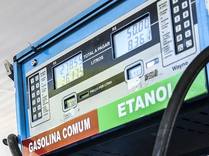 Conselho eleva de 30% para 32% teor de etanol na gasolina por 180 dias