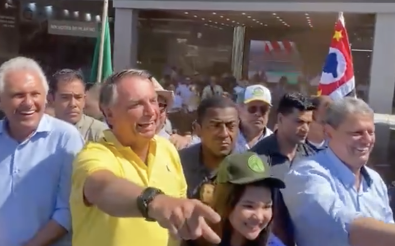 Ao lado de Tarcísio, Bolsonaro diz que não pretende indicar um sucessor