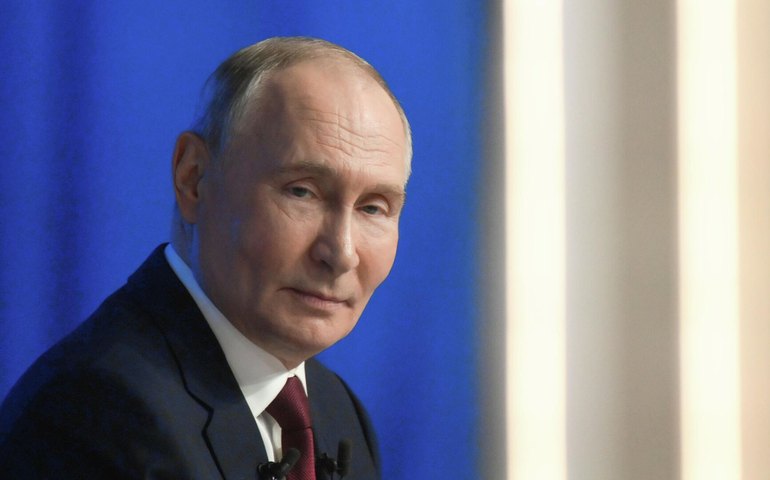 Análise: Putin mostra Rússia fortalecida em meio ao enfraquecimento institucional da Ucrânia e UE