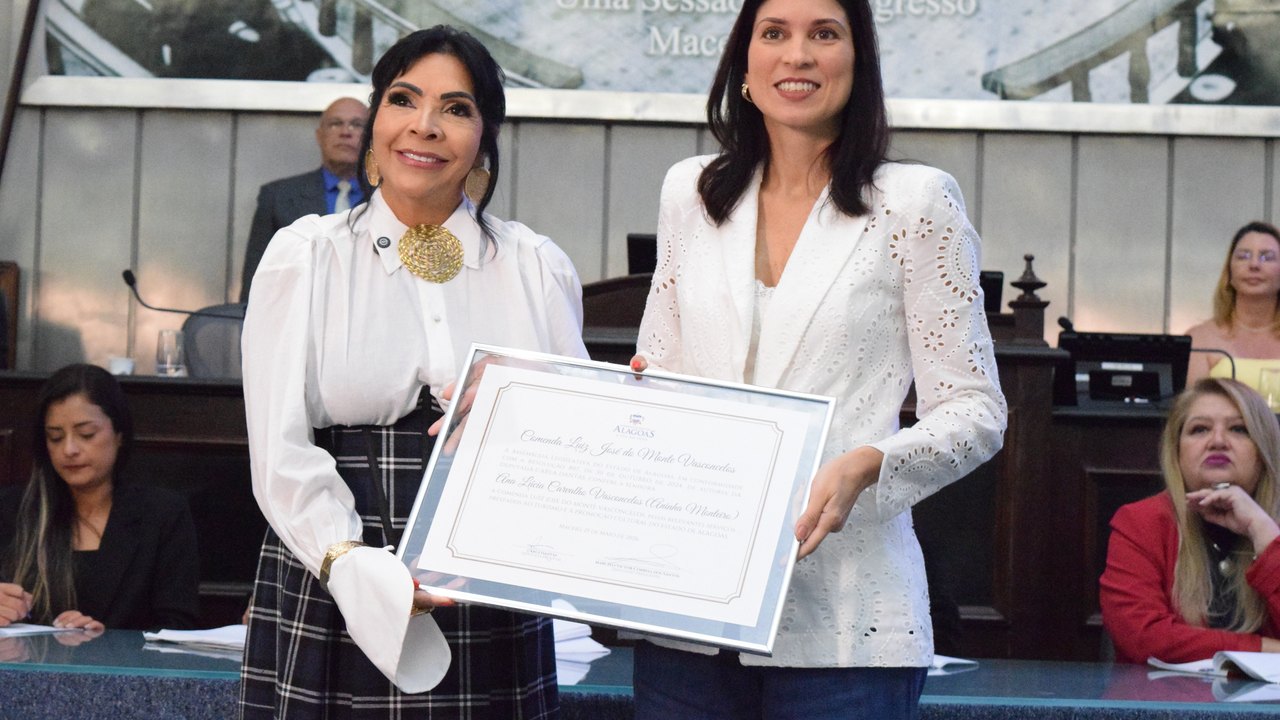 Aninha Monteiro recebe comenda da Assembleia por contribuição ao turismo e à cultura de Alagoas