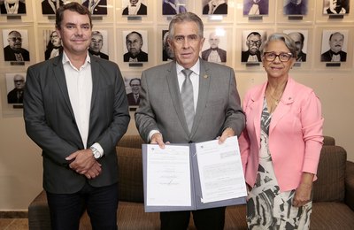 TJAL renova convênio para encaminhar jovens em acolhimento para trabalho de aprendiz na Unima