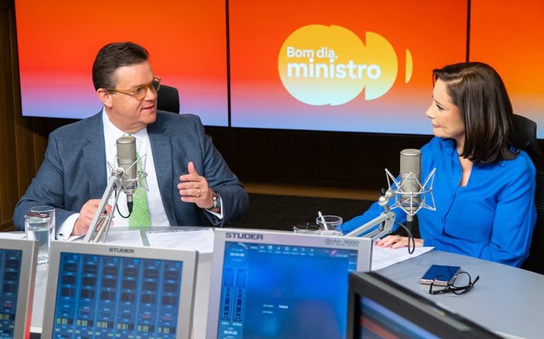 Chegada de novos peritos deve reduzir as filas do INSS, afirma Wolney Queiroz