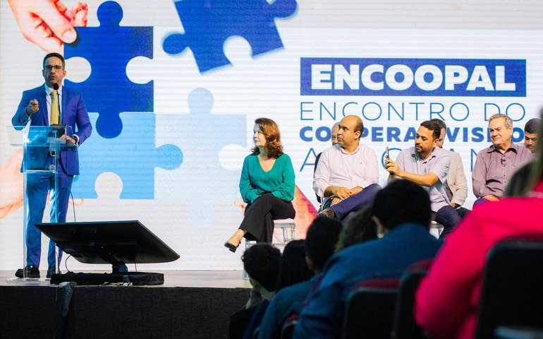 Governador participa de encontro das cooperativas e reafirma importância do setor