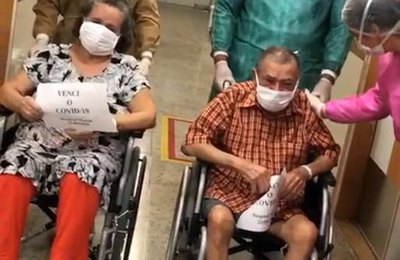 Música invade hospital e emociona pacientes que receberam alta em Maceió