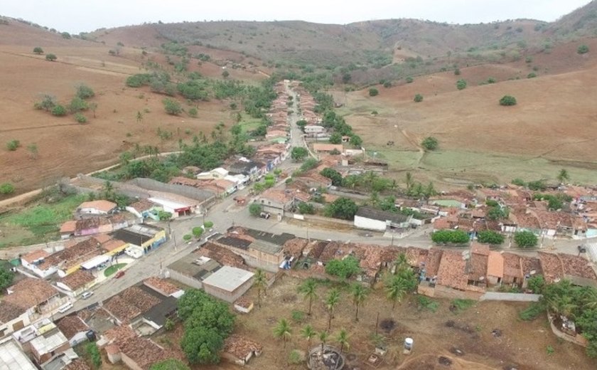 [BELÉM] Paula Santa Rosa concede reajuste de 29,52% aos trabalhadores da Educação