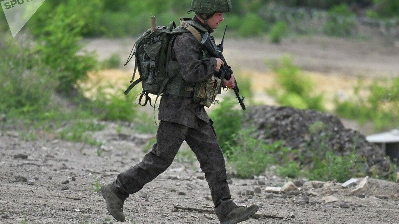 Forças Armadas russas continuam a lançar ataques contra infraestrutura militar de Kiev