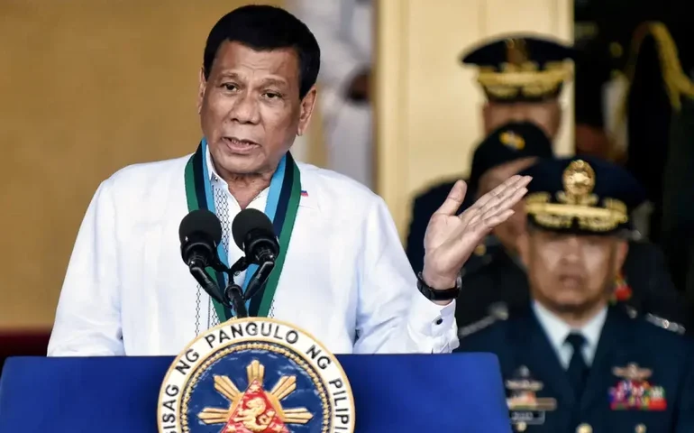 Presidente das Filipinas diz que 'terroristas estrangeiros' estão por trás de bomba que matou 4 durante missa