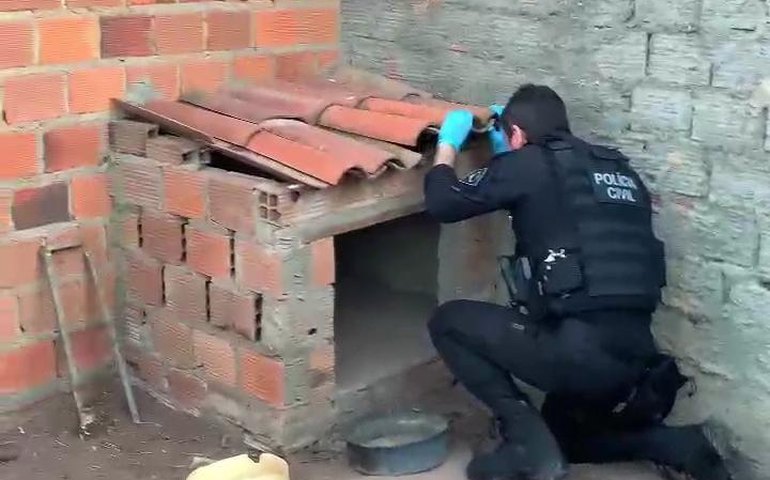 Operação da Polícia Civil resulta na prisão de 10 pessoas por diversos crimes, apreensão de arma e munições
