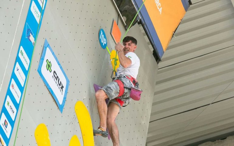 Eduardo Schaus conquista prata no Mundial de escalada paralímpica
