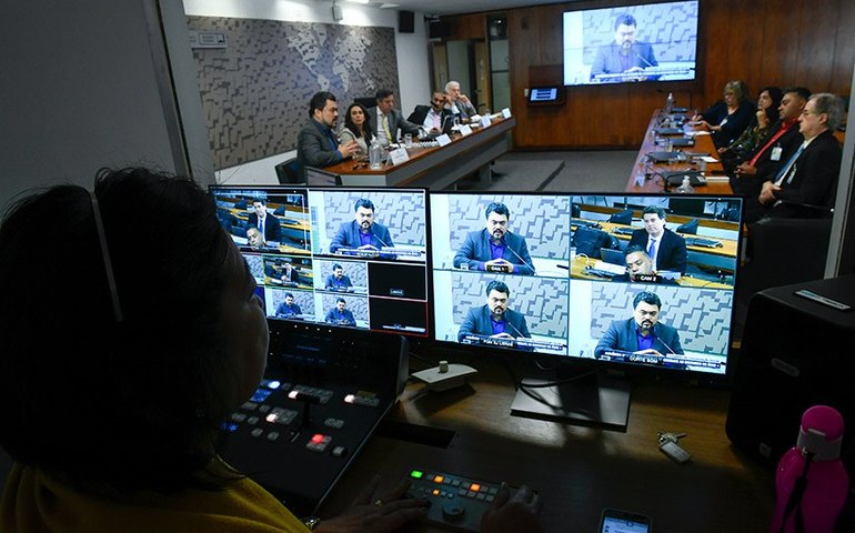 Plataformas digitais devem ser reguladas para coibir discurso de ódio, aponta CCS