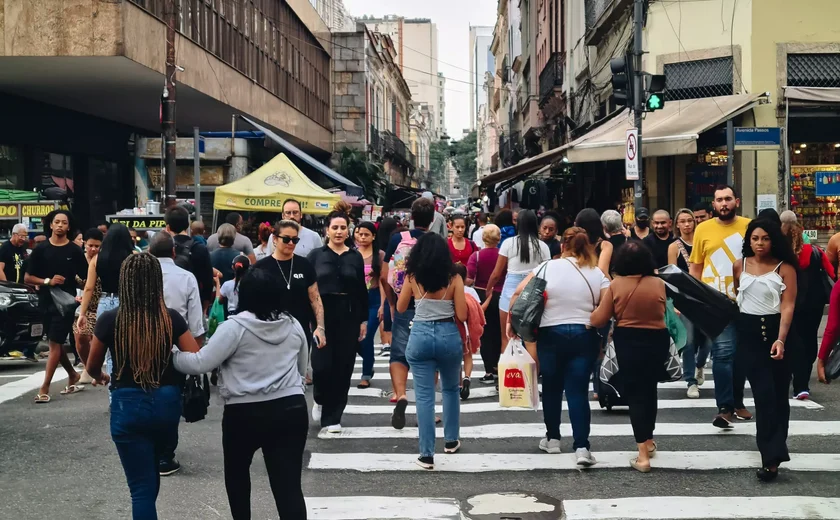 Sentimento do consumidor nos EUA cai a 68,9 em outubro, mostra pesquisa preliminar