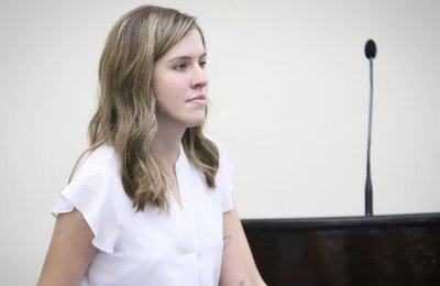 Deputada Cibele Moura solicita acompanhamento psicológico e ações de combate ao bullying em escolas