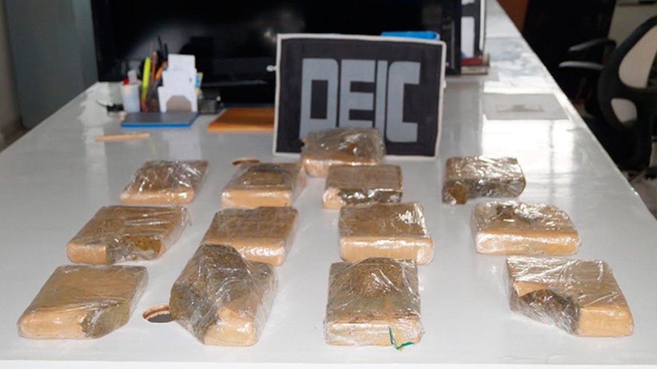Mulher é presa com 13kg de drogas na rodoviária em Maceió