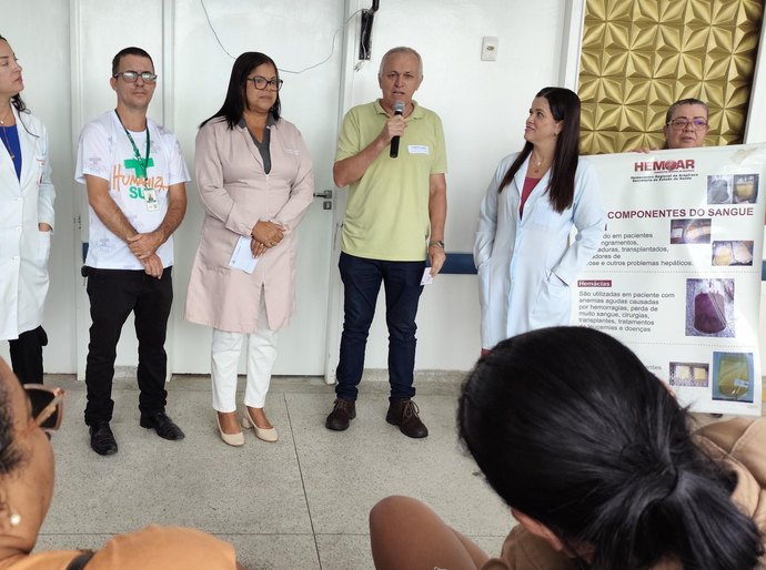 Sala de Espera do HEA leva informação sobre doação de sangue durante Campanha Junho Vermelho