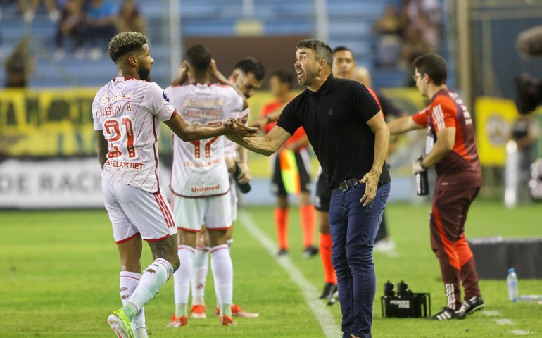 Internacional ganha no Equador e soma a primeira vitória na Copa Sul-Americana