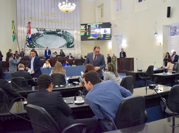 Plenário da ALE derruba veto e mantém aumento nos recursos para Saúde