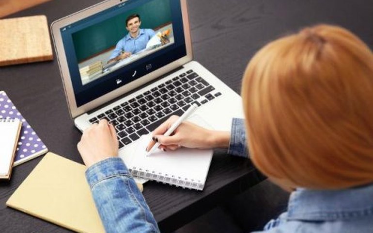 Escolas e faculdades recebem orientação sobre ensino a distância