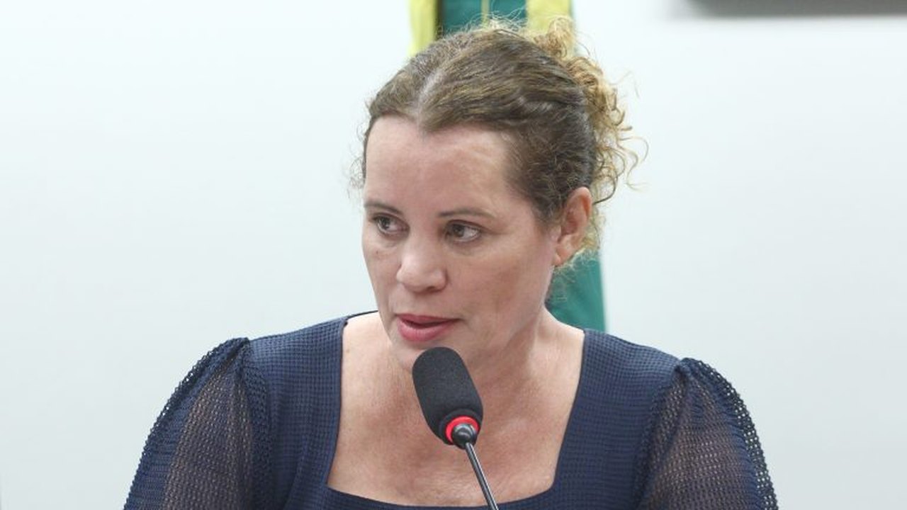 Comissão aprova projeto que permite a prefeituras vender ônibus escolar adquirido com recursos federais