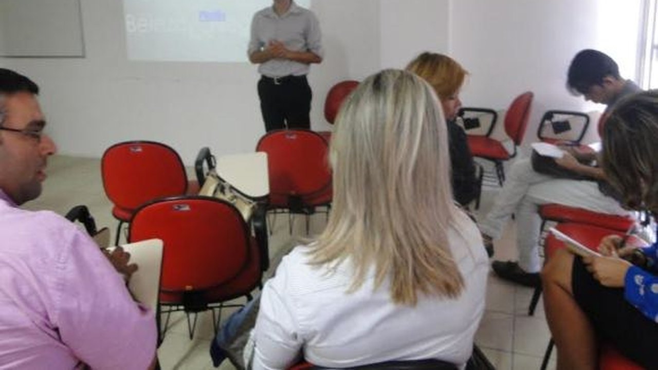 Empresários do setor de beleza participam de workshop na Desenvolve