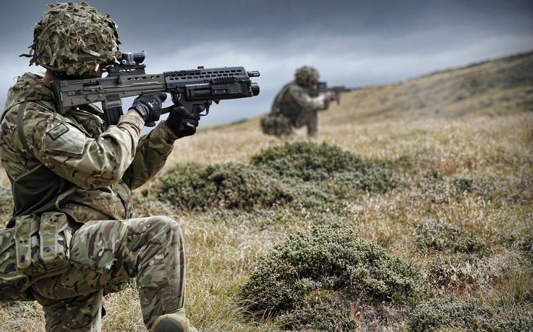 Reino Unido pode enviar tropas para a Ucrânia, diz jornal