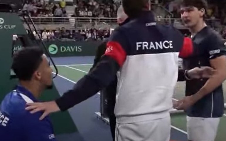 Fils admite que foi favorecido em lance polêmico contra Thiago Wild na Copa Davis