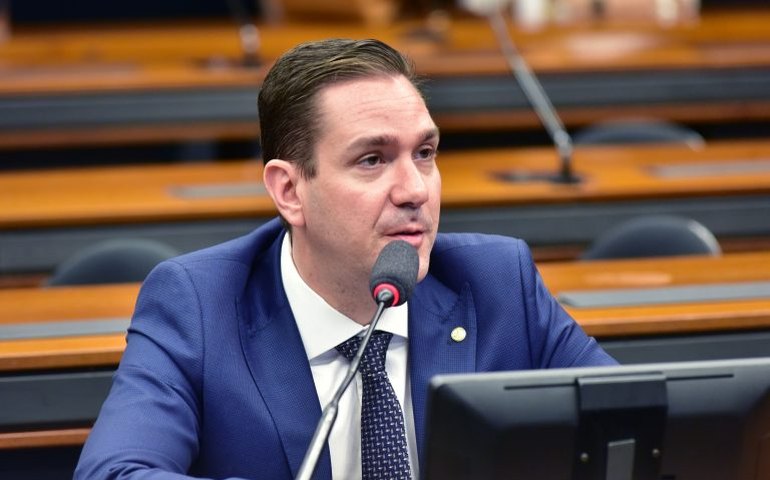 CCJ aprova estímulo à titulação de terras para mulheres trabalhadoras