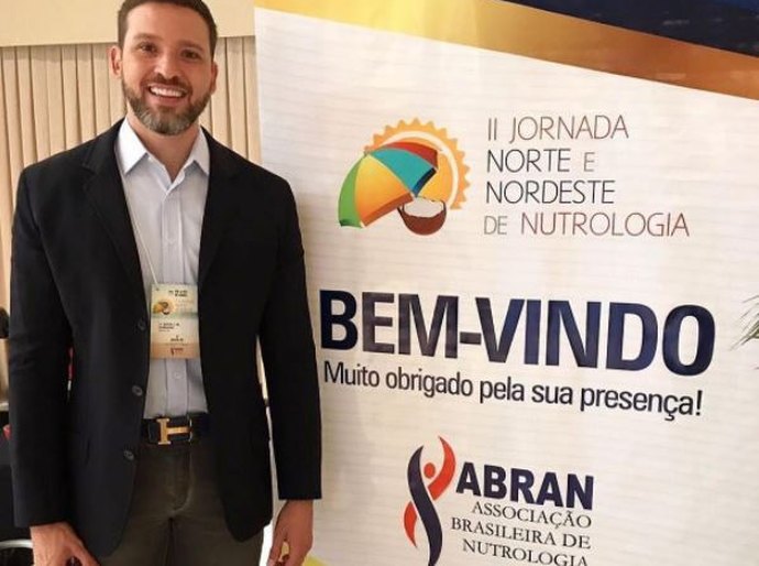 Nutrólogo Sávio Cardoso comanda o bate-papo “Alimente o seu Amor por Você” nesta quarta (7)