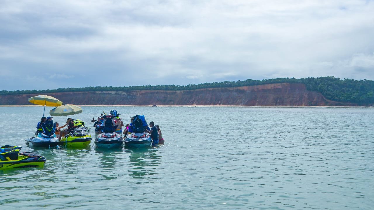 Praia do Carro Quebrado é atração turística no Litoral Norte de Alagoas