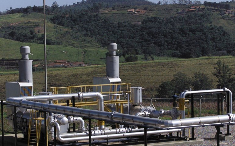 Bolívia prevê ganhos de US$ 200 milhões ao ano por transporte de gás da Argentina para o Brasil