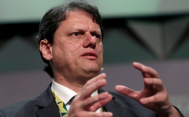 Tarcísio segue com agenda na Europa após exames e liberação de médicos