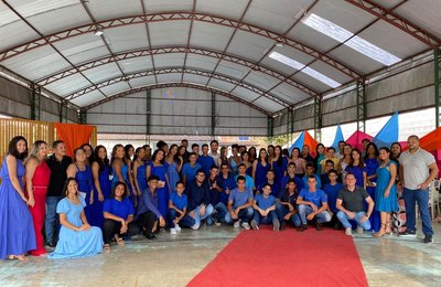 Alunos dos 9º anos e EJA participam de cerimônia de formatura em Santana do Mundaú