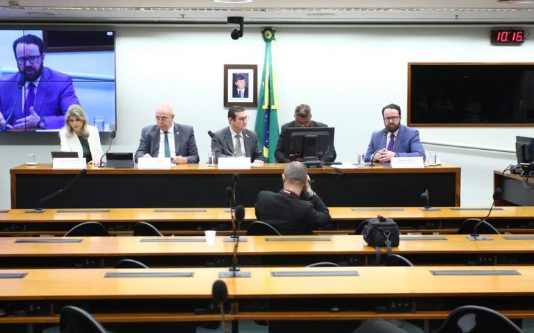 Ministério da Fazenda destaca cooperação entre órgãos no combate à lavagem de dinheiro em fintechs